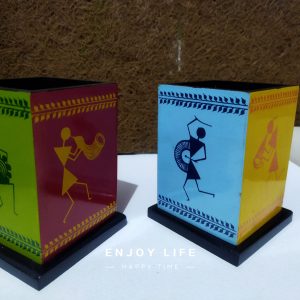 Wooden pen stand
